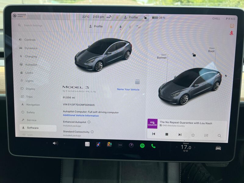 TESLA MODEL 3