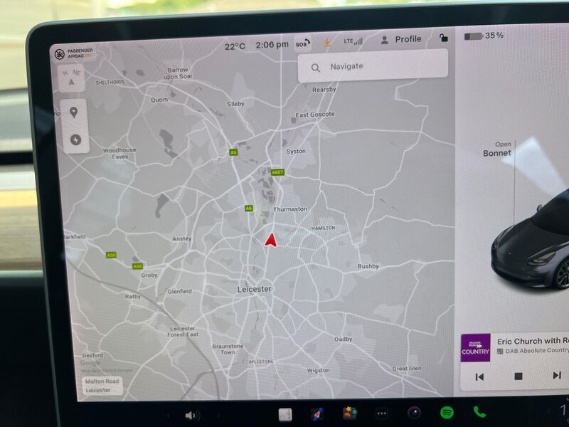 TESLA MODEL 3
