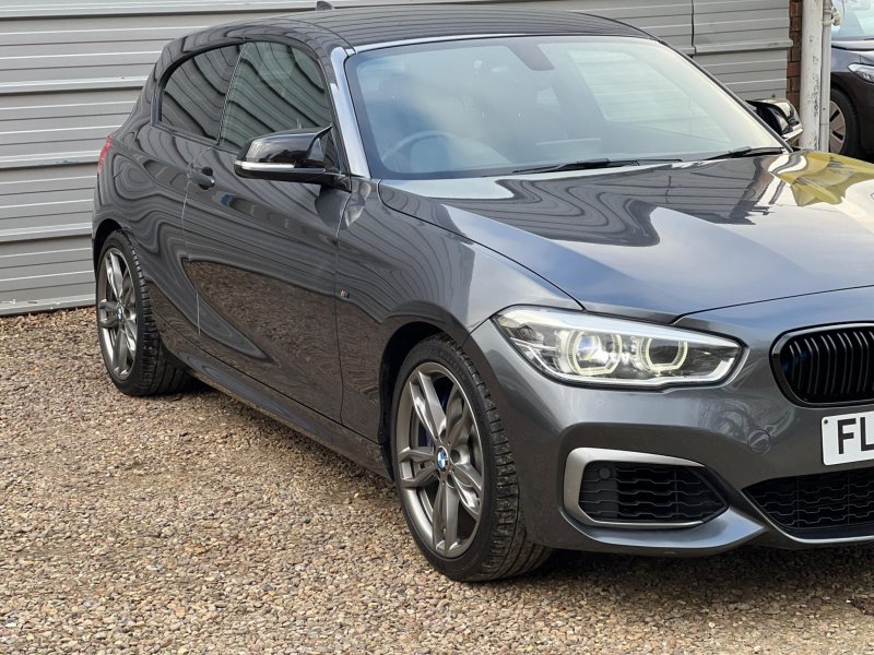 BMW 1 SERIES