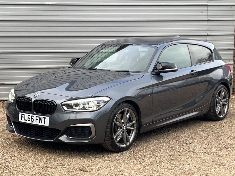 BMW 1 SERIES