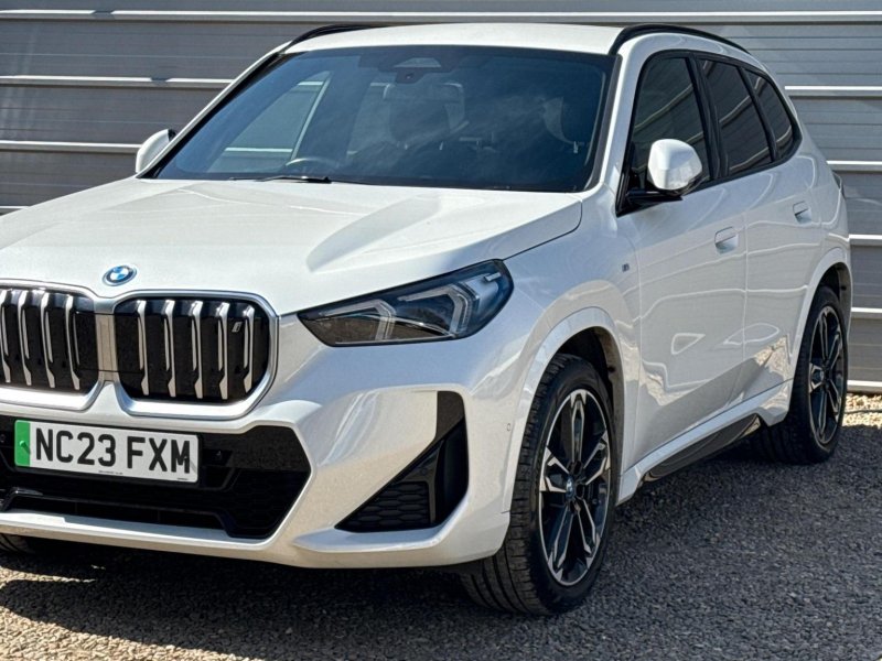 BMW IX1