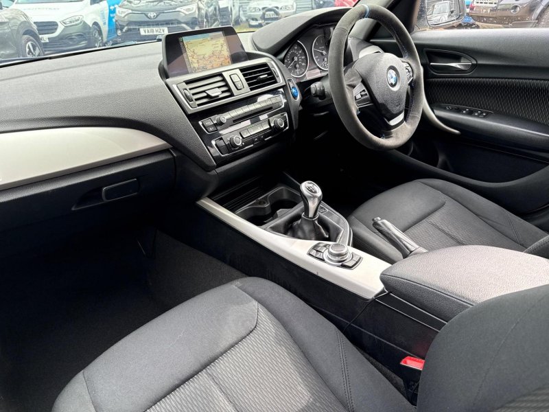 BMW 1 SERIES