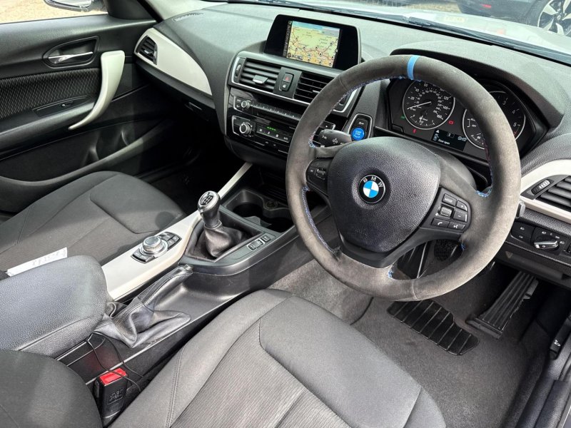 BMW 1 SERIES