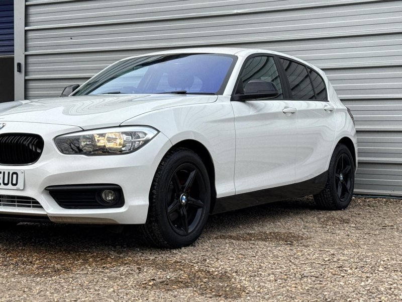 BMW 1 SERIES