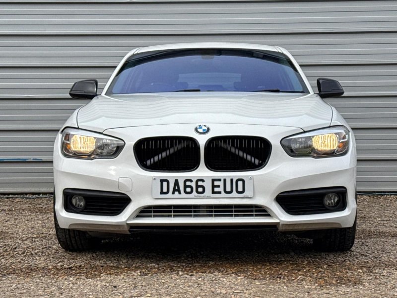 BMW 1 SERIES