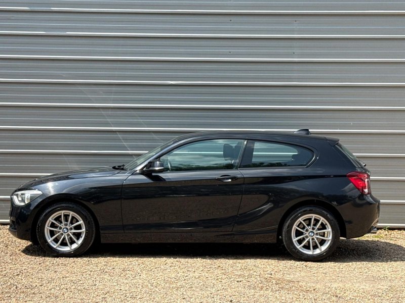 BMW 1 SERIES