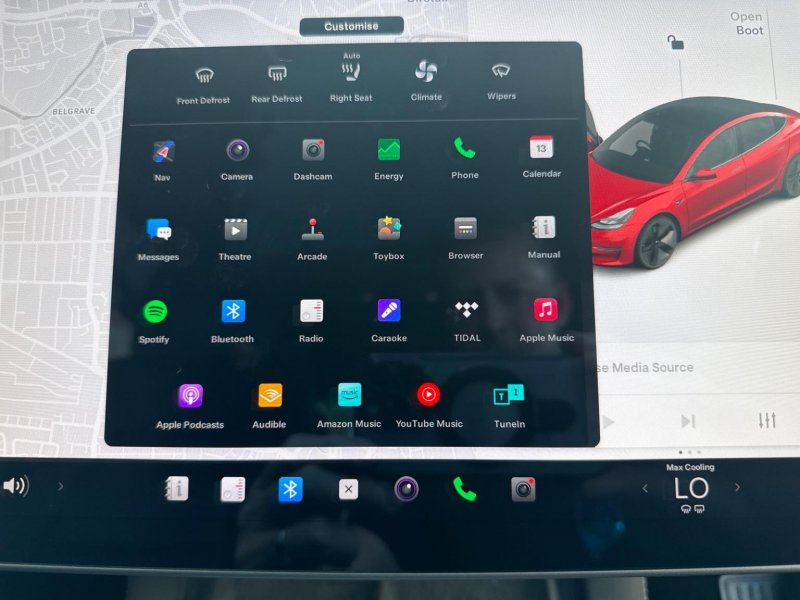 TESLA MODEL 3