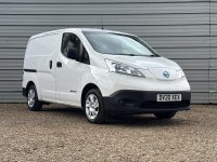 NISSAN E-NV200