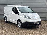 NISSAN E-NV200