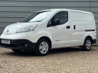 NISSAN E-NV200