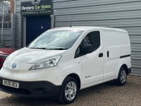 NISSAN E-NV200