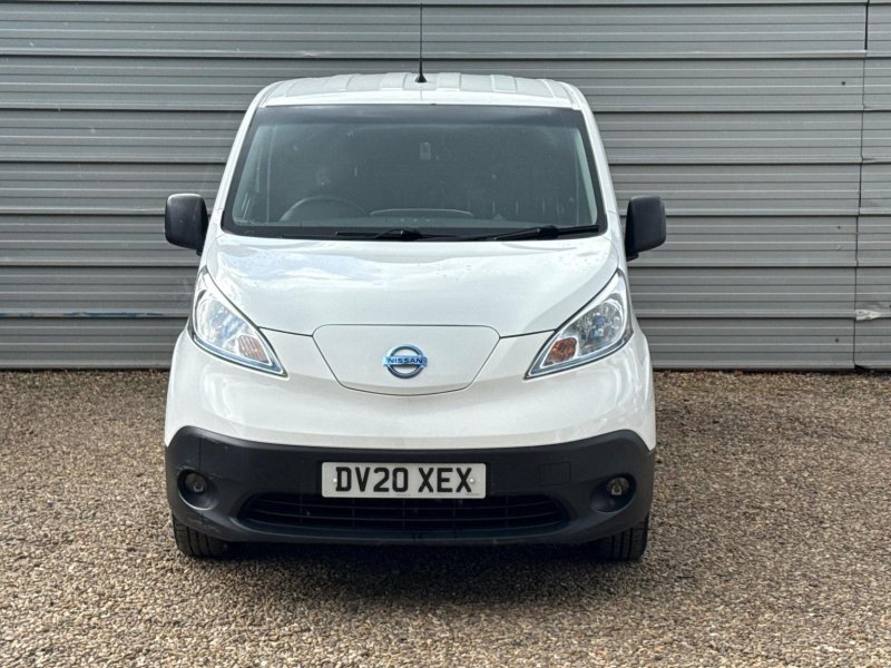 NISSAN E-NV200