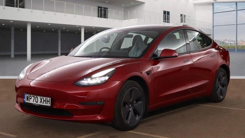 TESLA MODEL 3